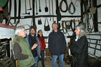 Grüne besuchten das heimatkundliche Museum von Hans Becker in Abbenrode