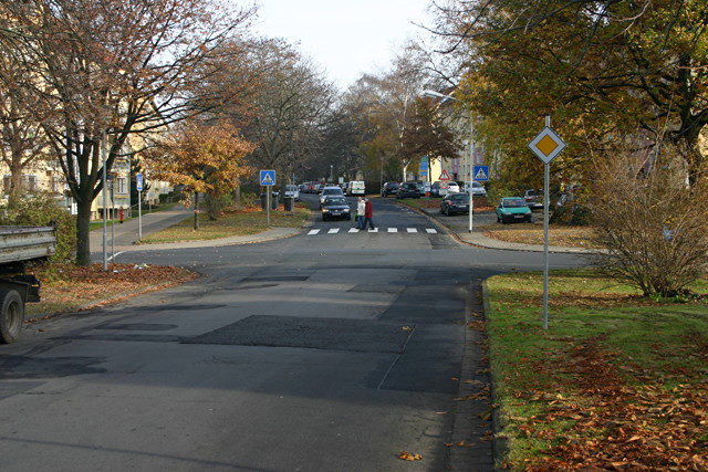 Kreuzung Ernst-Moritz-Arndt-Straße mit der Hoffmann-von-Fallersleben-Straße